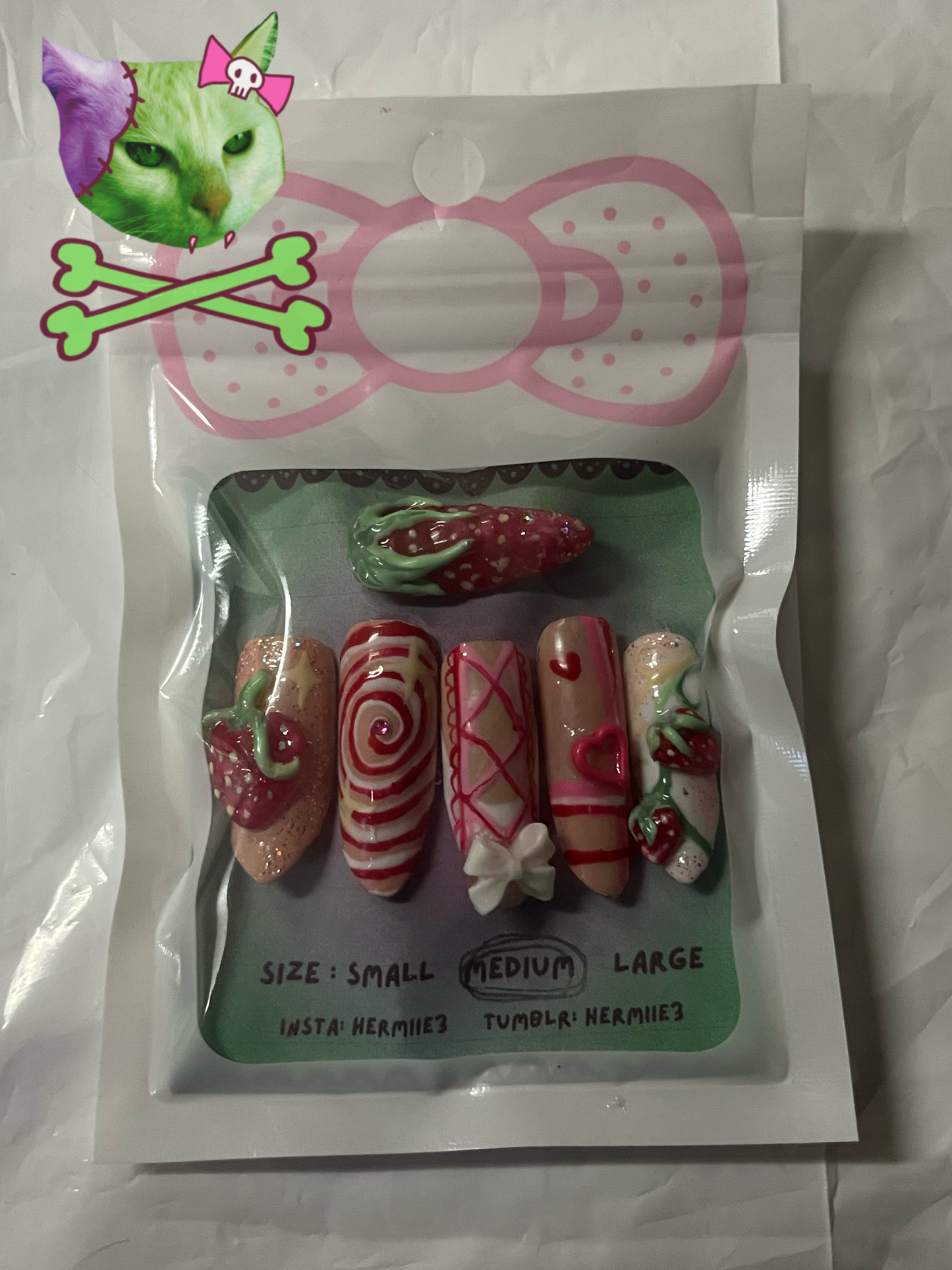 Strawberry Swirl Nails ୨ৎ